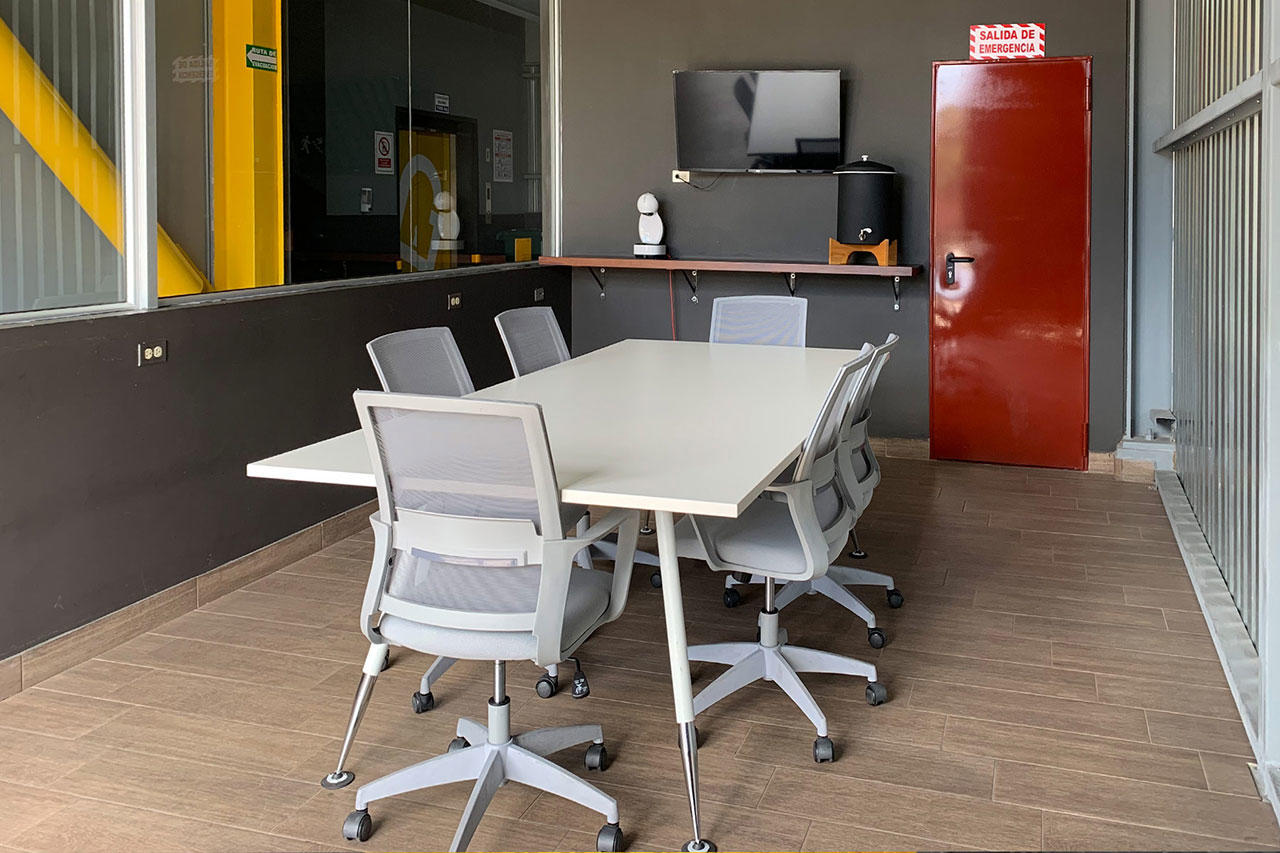 Business Center - Mini Bodegas Ravelo